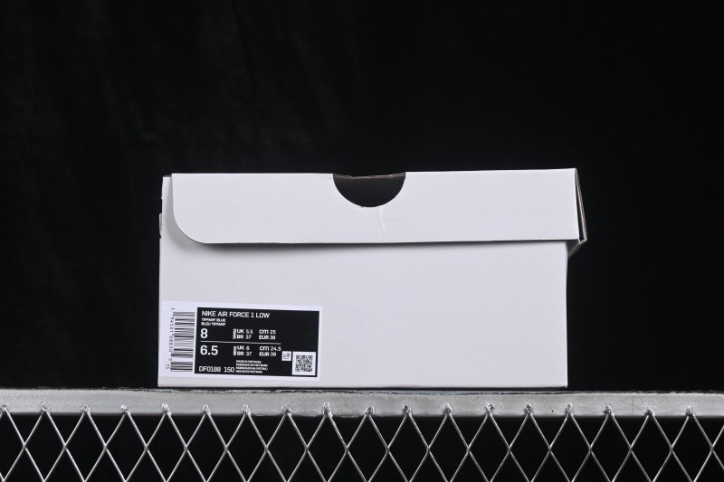 Nike Air Force 1 '07 Low Casual Skateboarding Shoes with Full-Length Air Cushion - DF0188-150