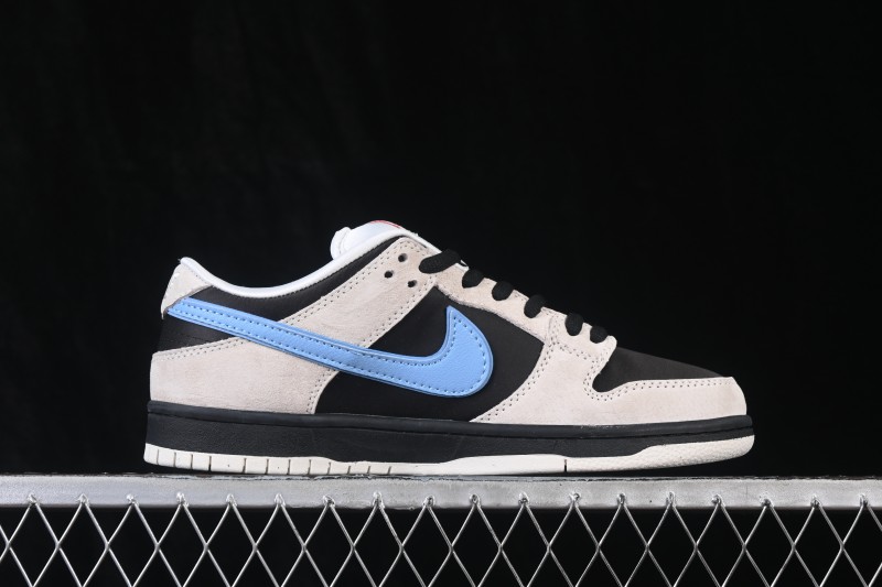 Nike SB Dunk Low Pro Skateboarding Shoes with Cushioned Collar - FZ5645-100