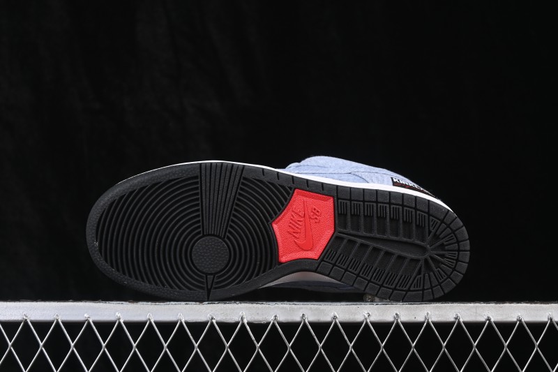 Nike SB Dunk Low Skateboarding Shoes with Cushioned Collar - IF0673-001