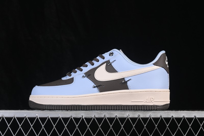 Nike Air Force 1 '07 Low Basketball Shoes with Classic Leather Upper and Air-Sole Unit - IV4089-011