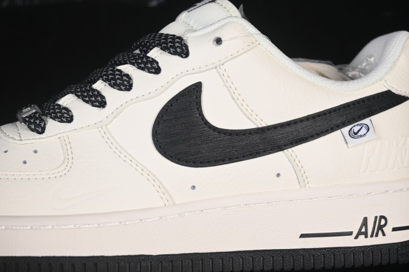 Nike Air Force 1 '07 Low Sneakers with Embossed Design and Premium Leather - SM6668-120
