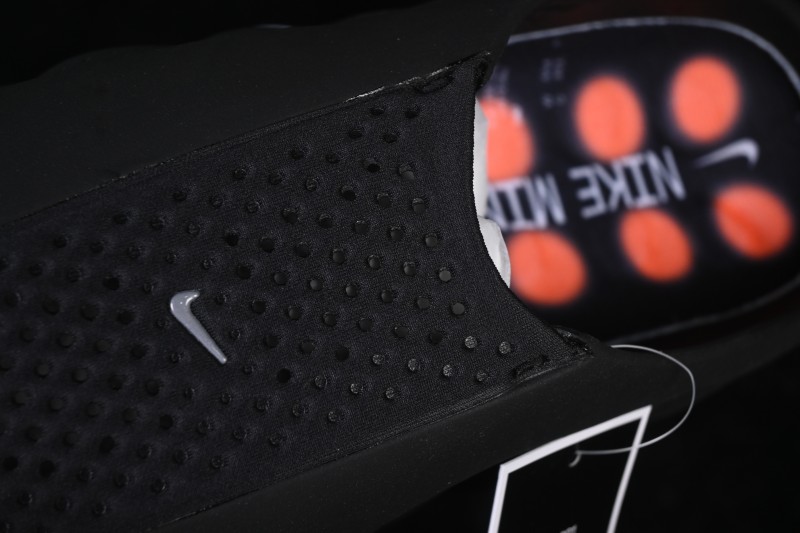 Nike Mind 001 Neuroscience Foot Massage Slippers with 22 Pressure-Point Nodes - HQ4307-001