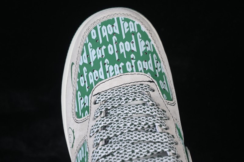 Nike Air Force 1 '07 Low Casual Sneakers with Grey-Green Accents and Full-Length Air Cushion - SY1388-025