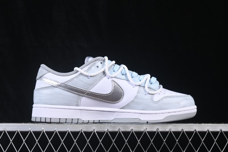 Nike SB Dunk Low Skateboarding Shoes with Lace-Up Closure - HF5441-105