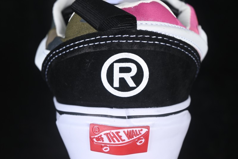 Bape x Vans LX Knu Skool TB Low-Top Skateboarding Shoes with Co-Branded Ape Head Design - VN000Z39W09