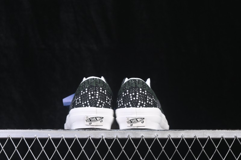 Vans Old Skool 36 Knit High-End Casual Skateboarding Shoes with Breathable Knit Upper - VN000EFKEMU