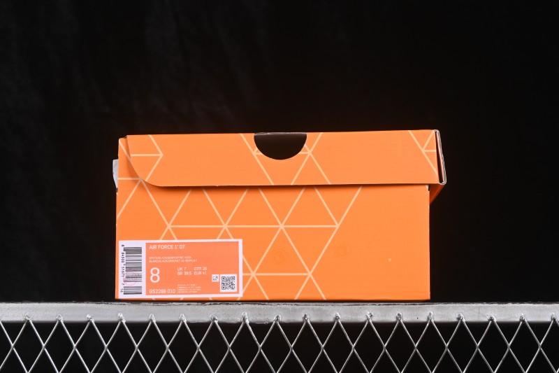 Nike Air Force 1 '07 Low Collaboration Skateboarding Shoes with Full-Length Air Cushion - GS2288-010