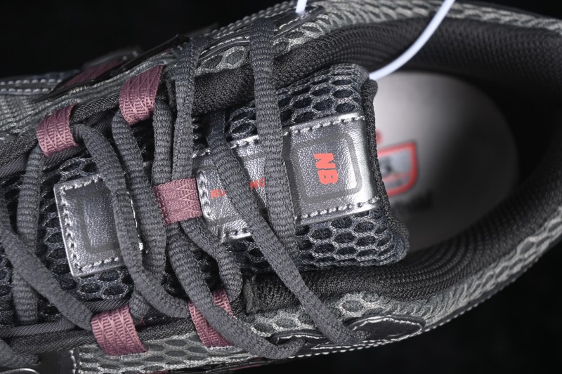 New Balance 1906 Retro Running Shoes with Lightweight Suede and Mesh Upper and T-Beam Arch Support - U190629R