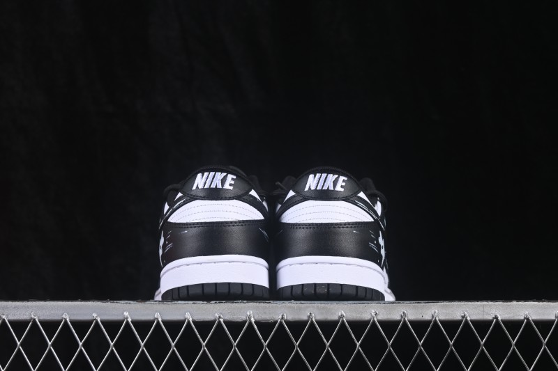 Nike SB Dunk Low Skateboarding Shoes with Lace-Up Closure - DD1391-100