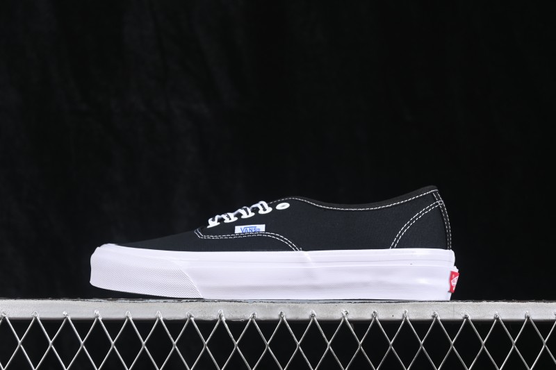 Vans Authentic 44 Low-Top Casual Skateboarding Shoes with Vulcanized Sole - VN0A4BV91WX