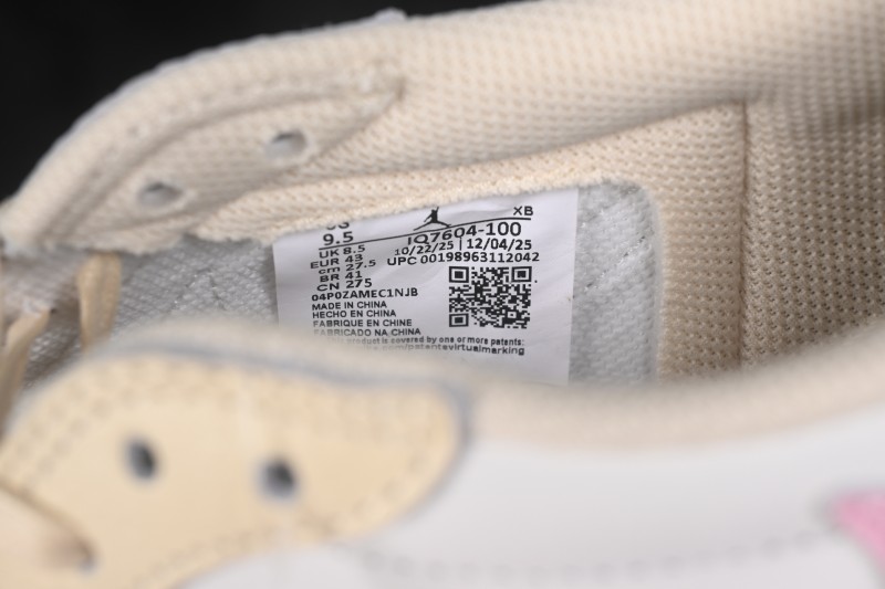 Nike Air Jordan 1 Low OG Travis Scott Reverse Swoosh Premium Full-Grain Leather Sneakers - IQ7604-100