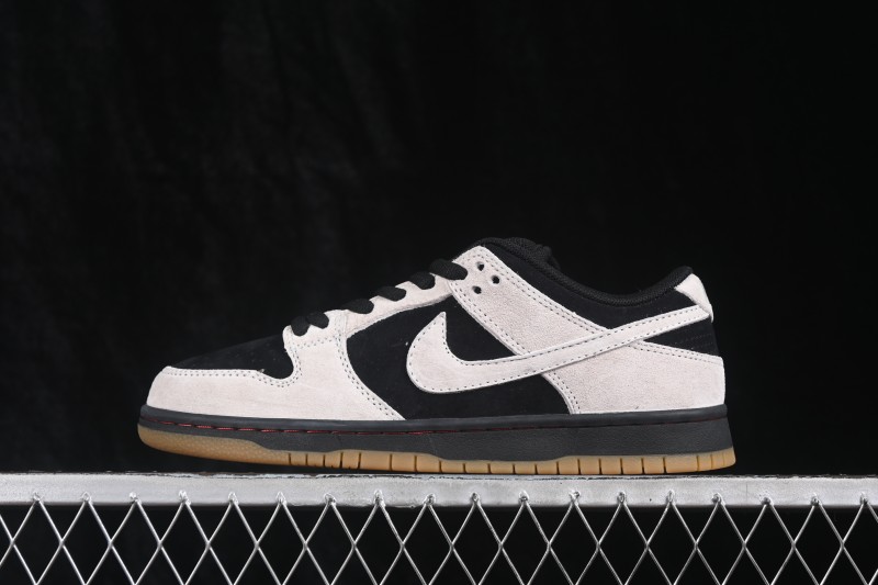 Nike SB Dunk Low Skateboarding Shoes with Padded Collar and Zoom Air Cushioning - HQ1625-500