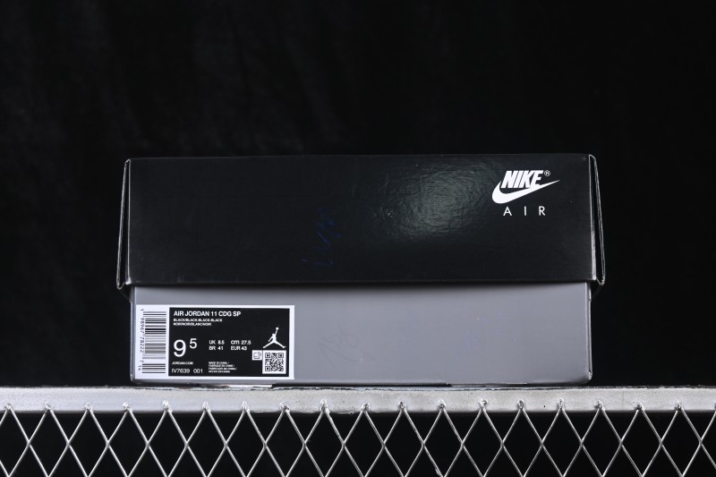 Comme des Garçons x Nike Air Jordan 11 Black - IV7639-001